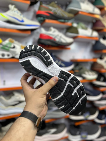 BROOKS ADRENALINE GTS - Black/White
