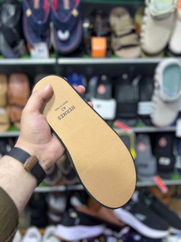 Hermess Slides Design 1 - Mustard