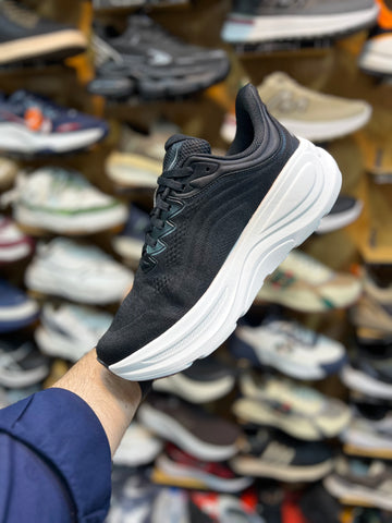 HOKA Ultra Light Weight - Black/White