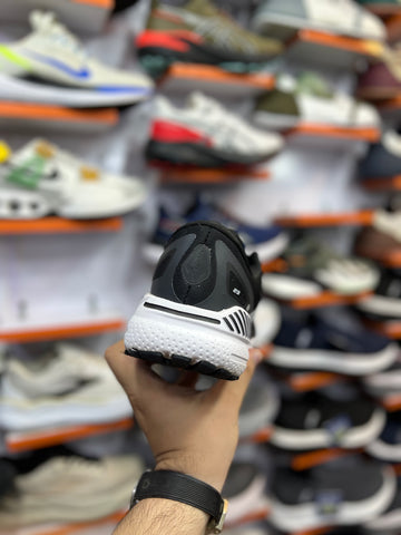 BROOKS ADRENALINE GTS - Black/White