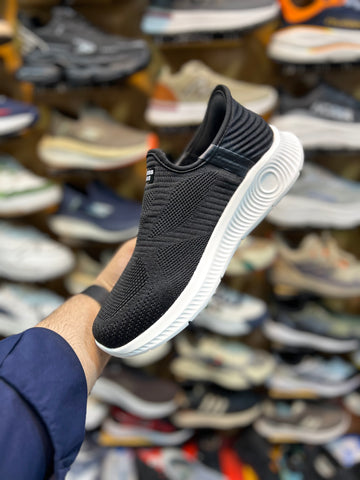 Skechers Slip ins - Black