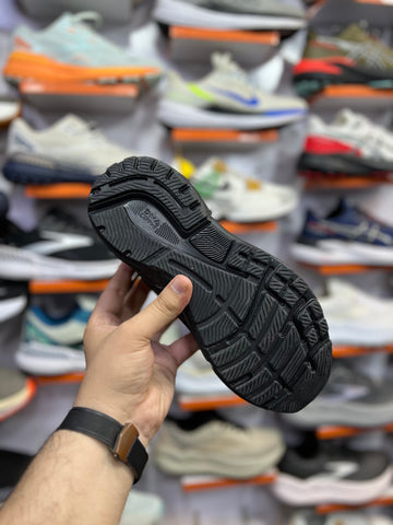 BROOKS ADRENALINE GTS - All Black