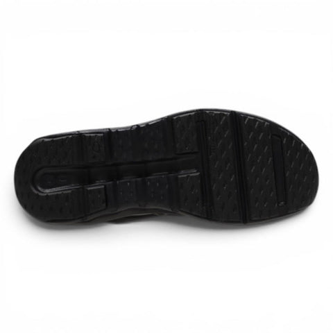 On cloud tilt - All Black