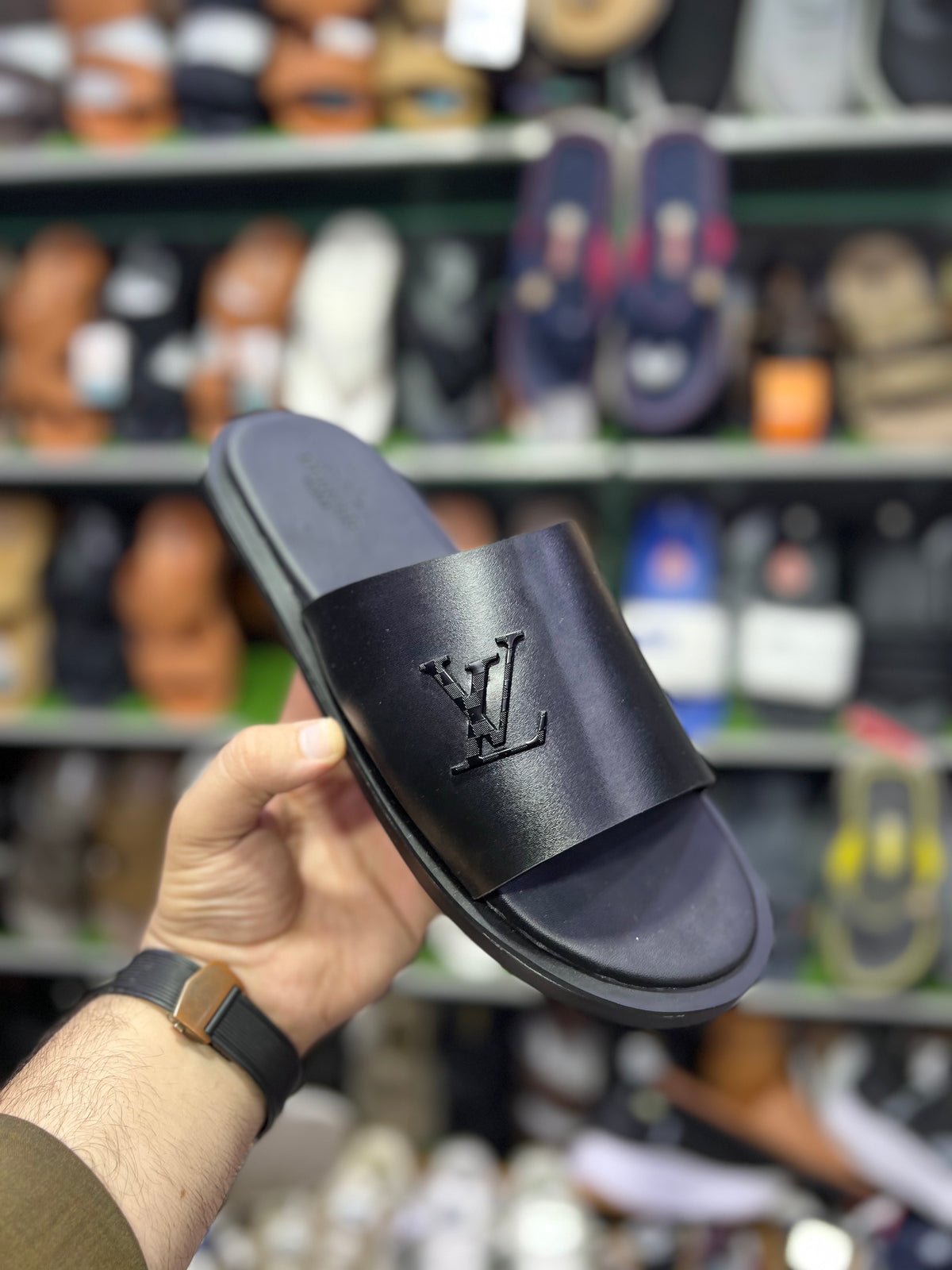 Hermess Slides Design 1 - Black