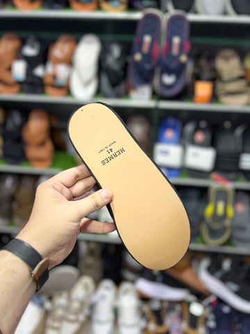 Hermess Slides Design 2 - Mustard