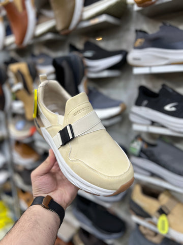 Skechers Max Run - Cream