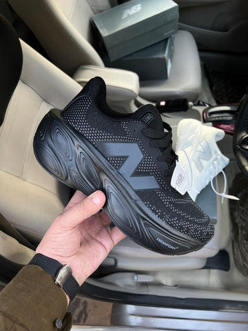 New Balance Fresh Foam - All Black