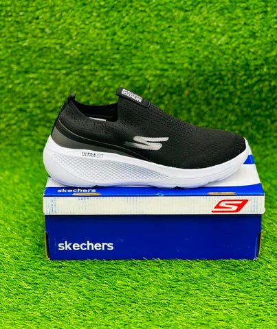 Skechers Ultra Go - Black/White