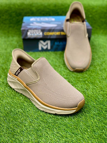 Skechers Delux walker 4.0 Light weight Slip Ins - Khaki