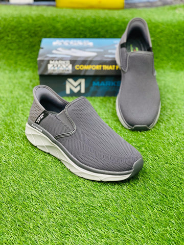 Skechers Delux walker 4.0 Light weight Slip Ins - Grey