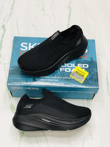 Skechers Arch Fit - All Black