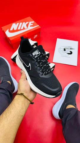 Nk Zoom Runners - Black/White