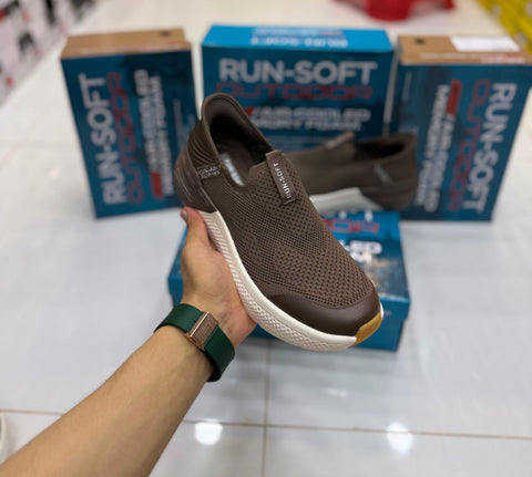 Skechers Slip ins Max Protect - Brown