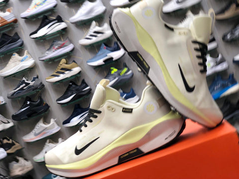 Nk Infinity RN 4 GORE TEX - Light Yellow