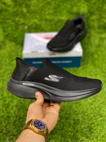 Skechers Slip Ins - All Black