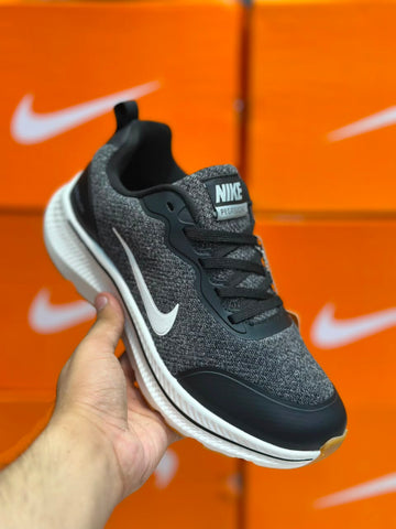 Nk Pegasus Ultra Lite - Grey/White