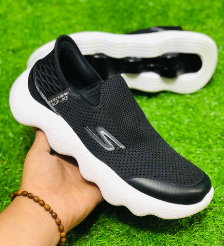 Skechers Slip-ins: GO WALK Massage Fit - Black