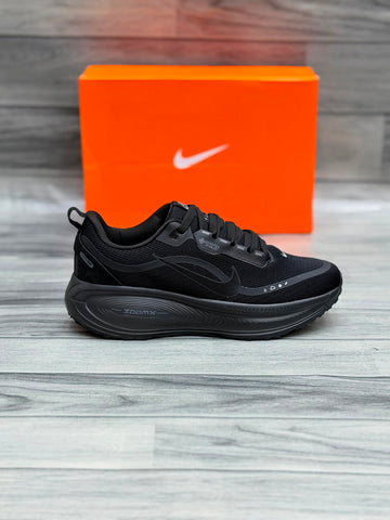 Nk Vomero 18  - All Black
