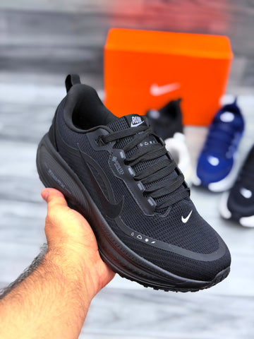 Nk Vomero 18  - All Black