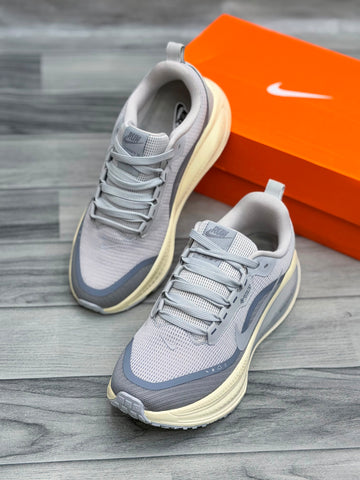 Nk Vomero 18  - Grey