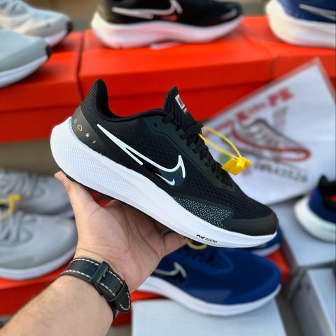Nk Zoom Structure39 - Black