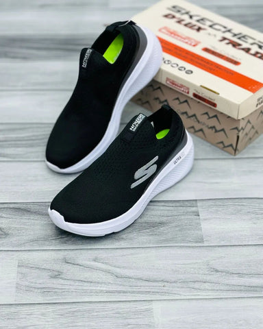 Skechers Ultra Go - Black/White