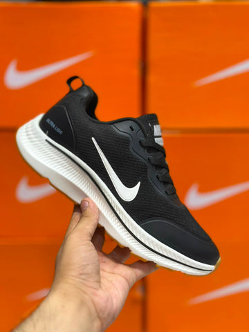 Nk Pegasus Ultra Lite - Black/White