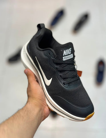 Nk Pegasus Ultra Lite - Black/White