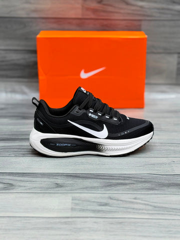 Nk Vomero 18  - Black/White