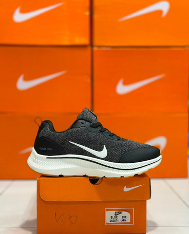 Nk Pegasus Ultra Lite - Grey/White