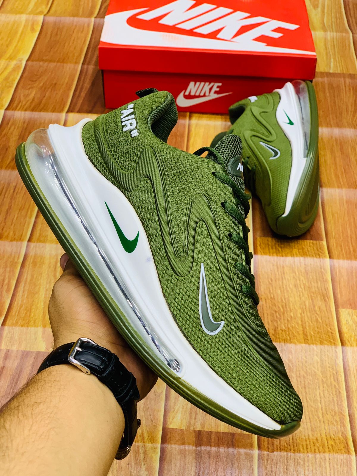 Nk Airr Max Run+ Army Green