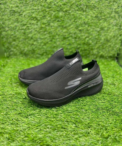 Skechers Ultra Go - All Black