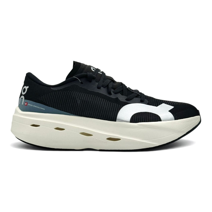 On Cloud boom Volt - Black/White