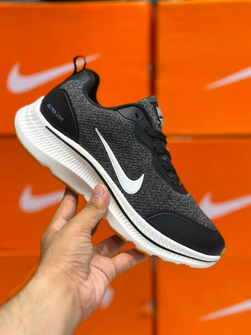 Nk Pegasus Ultra Lite - Grey/White