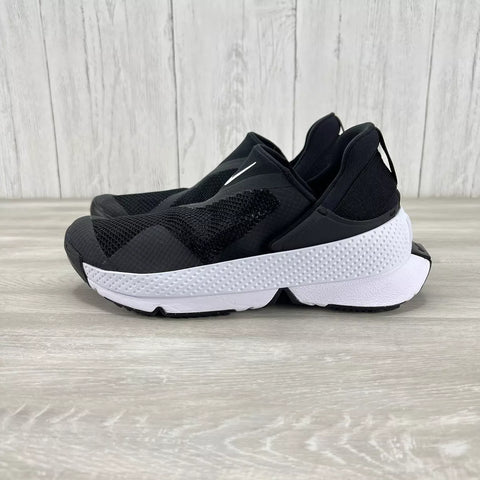 Nk Go Flyease Slip Ons - Black/White