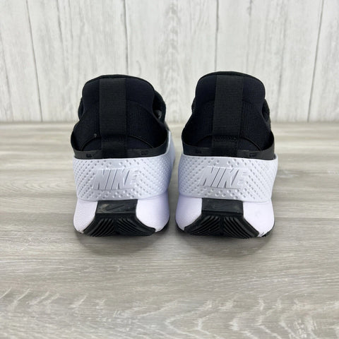 Nk Go Flyease Slip Ons - Black/White