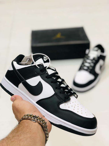 Nk Sb Dunk Black/White