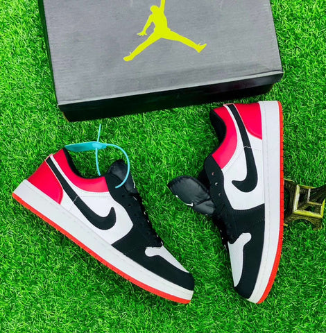 Air Jordan 1 Low Bred Toe